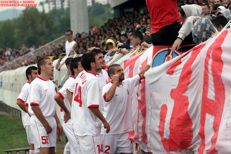 gal/2008-2009/radnicki_nis_cz/delije1.jpg