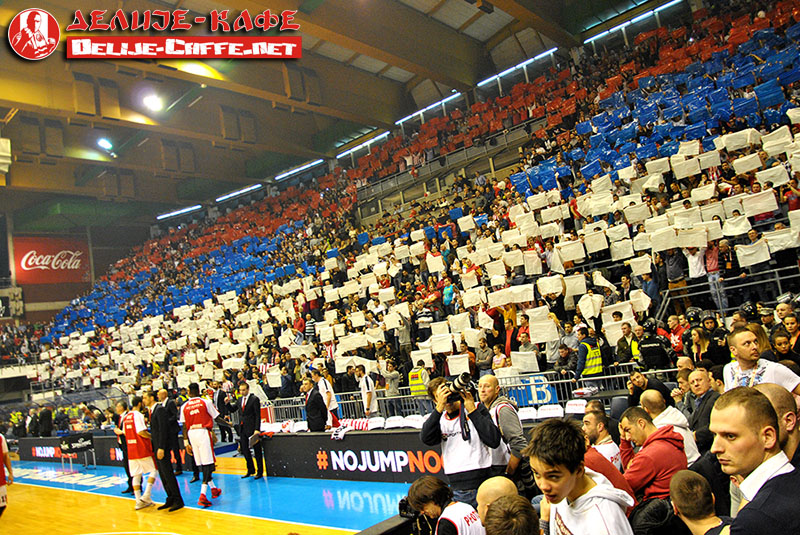 gal/2015-2016/cz_fenerbahce_basket_top16/delije04.jpg